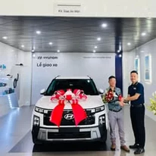 Bàn giao xe Hyundai cho khách hàng tại Bắc Giang Bàn giao xe Hyundai cho khách hàng tại Bắc Giang