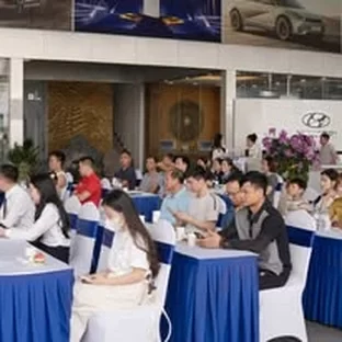 Hình ảnh hoạt động tư vấn xe tại Bắc Giang